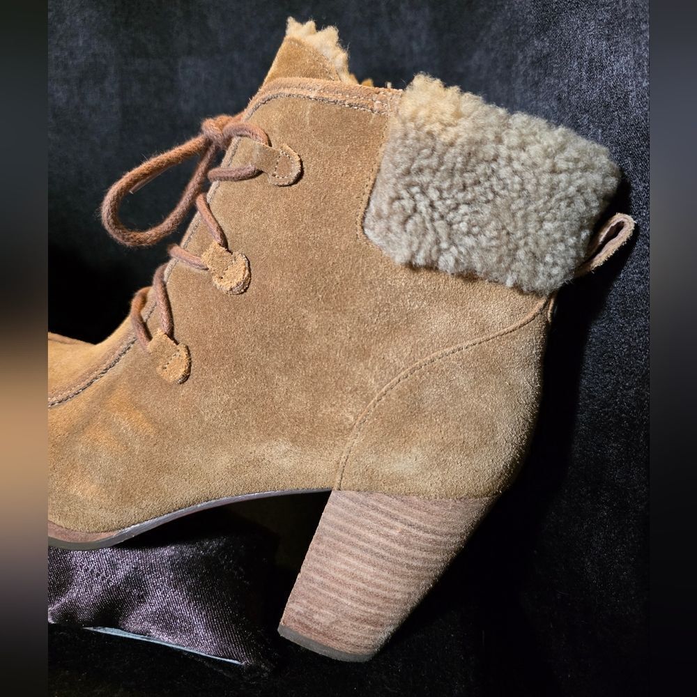 Ugg Womens Size 9 - Picture 4 of 10